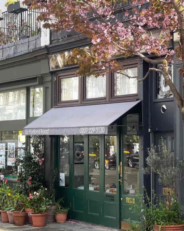 Six Portland Road private dining venue for intimate events and boutique corporate meetings.
