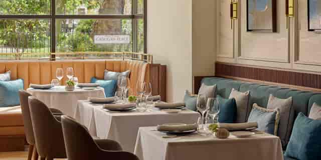 Cadogan Suite at Millennium Hotel: Luxury private dining and executive board meeting venue.
