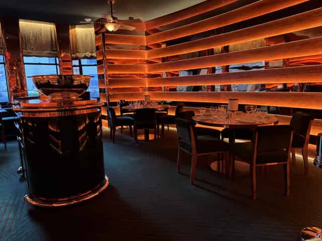 Harrods View / Executive Table