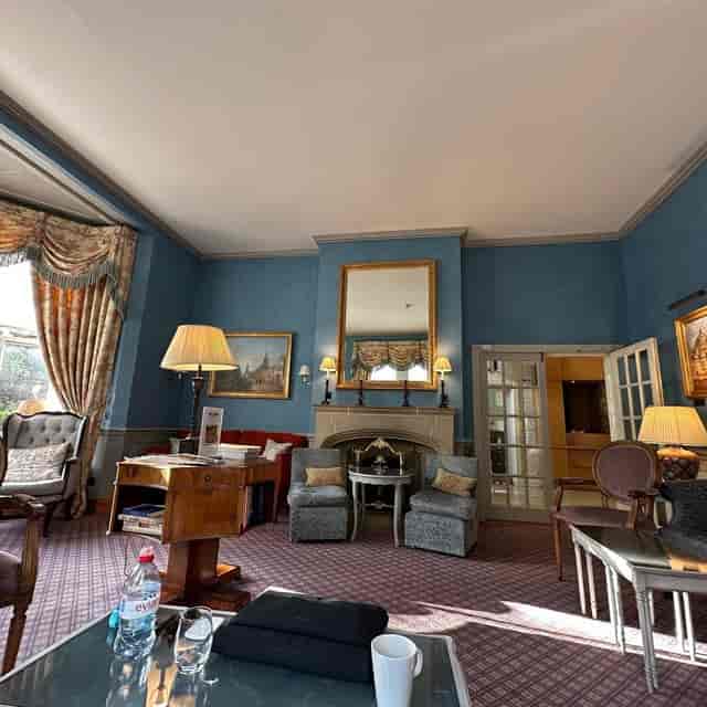 Cotswold Lodge Hotel