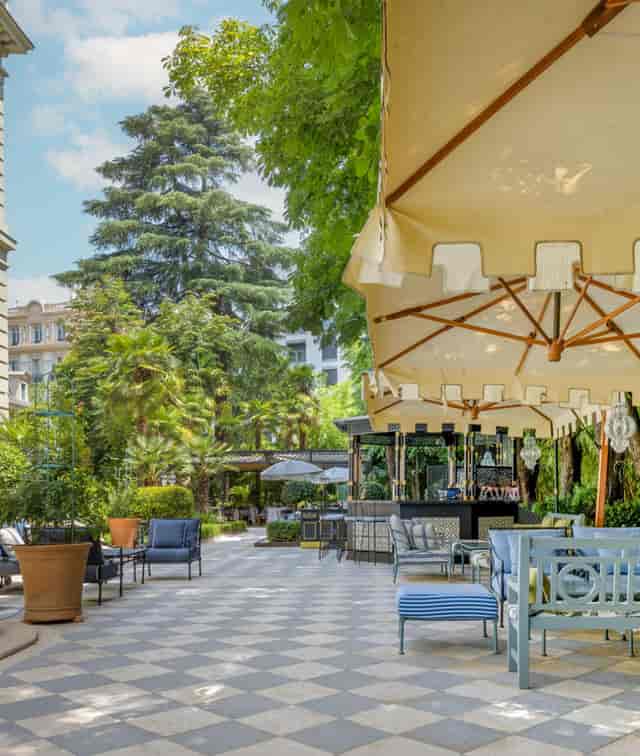 El Jardin outdoor lounge at Hotel Puerta de Toledo for corporate receptions and networking events.