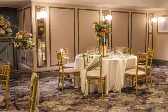 Clarkston Suite at The Redhurst Hotel: Elegant banquet setup for wedding reception or event.