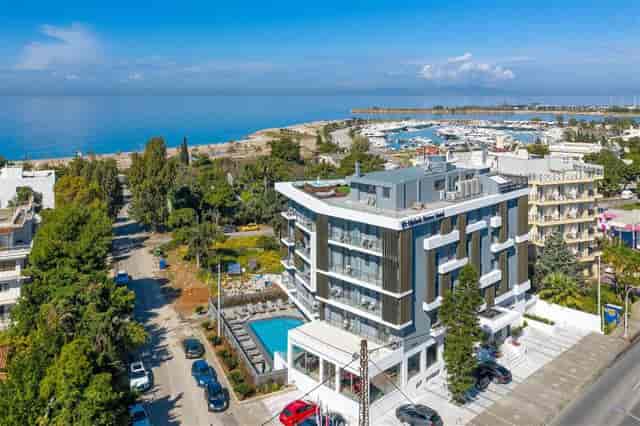 Boutique waterfront event venue in Caretta Riviera for executive retreats and incentive travel.