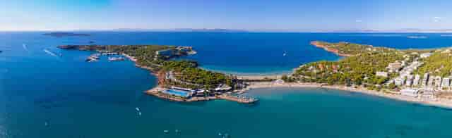 Caretta Riviera beachfront resort: private coastal venue for executive retreats and incentive travel.