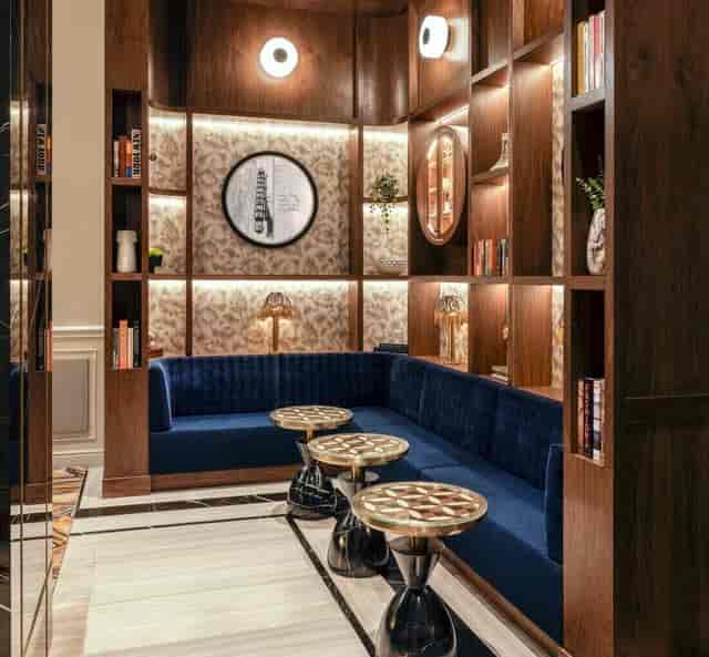 Sophisticated Corner Room lounge with plush seating for VIP networking and private stakeholder events.