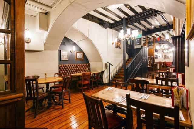 Dining Room / Mezzanine