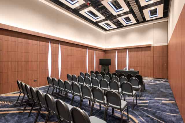 London Suite 4