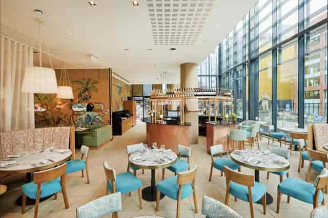 Slug & Lettuce Deansgate venue with central bar for business networking and corporate events.