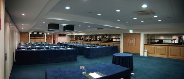 Horseshoe Suite