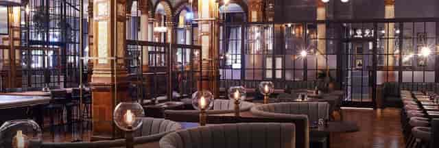 Winter Garden venue, historic architecture, corporate breakout and networking event space.