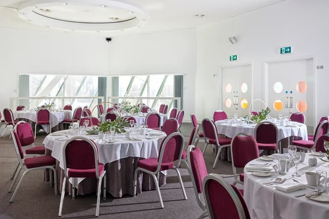 Hexagon Room 