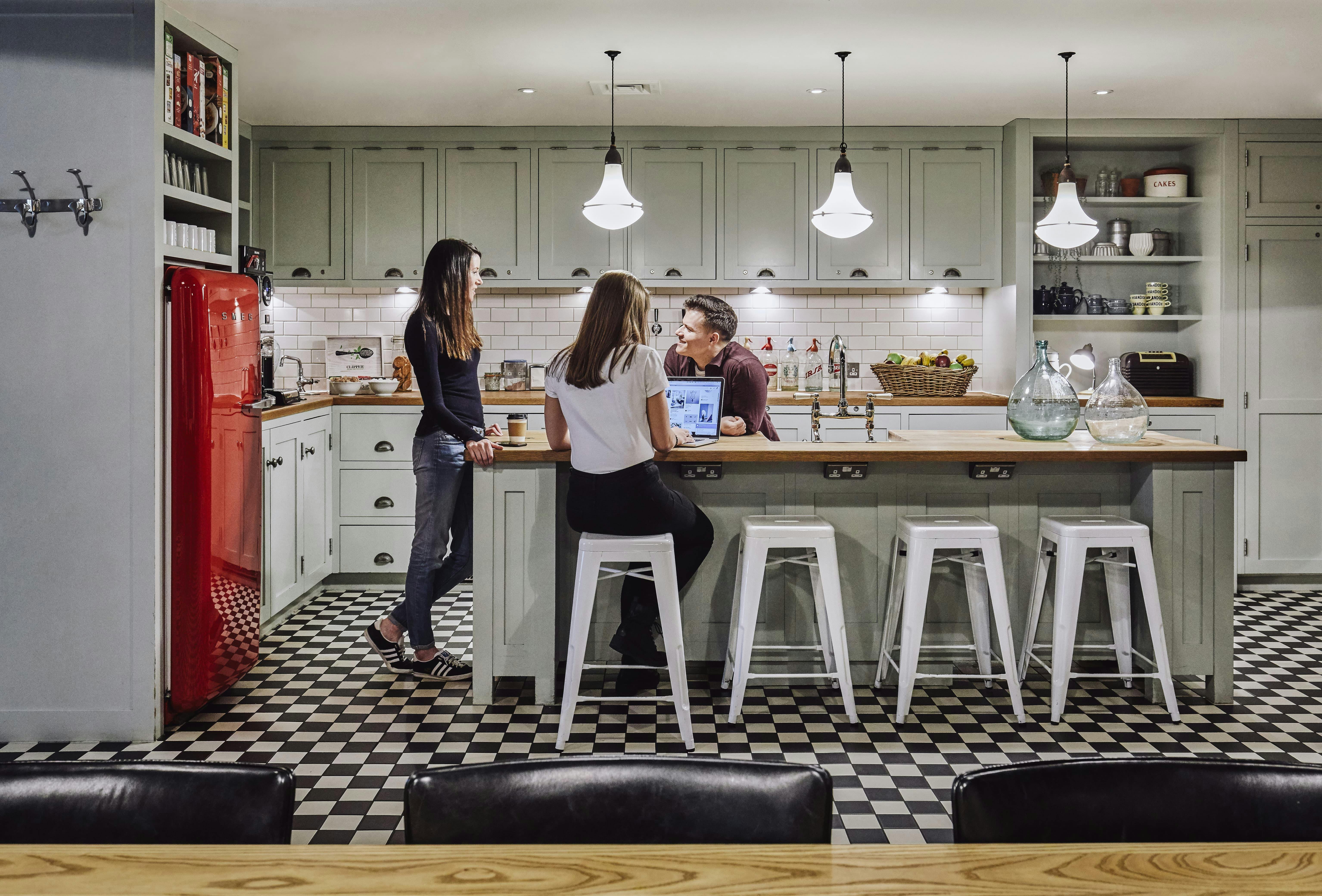 Modern kitchen in The Hoxton Shoreditch for informal meetings and brainstorming sessions.