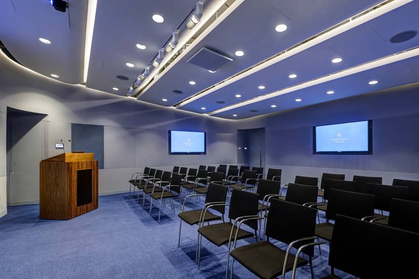 Wolfson Suite: modern meeting room, dual screens, event venue, London