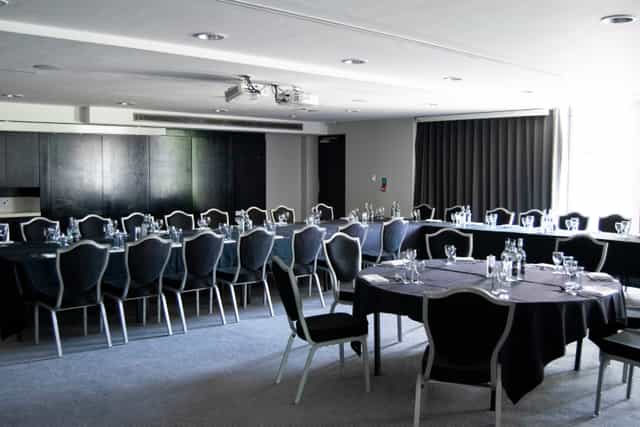 Dukes meeting space at Hilton London Syon Park, ideal for corporate workshops and presentations.
