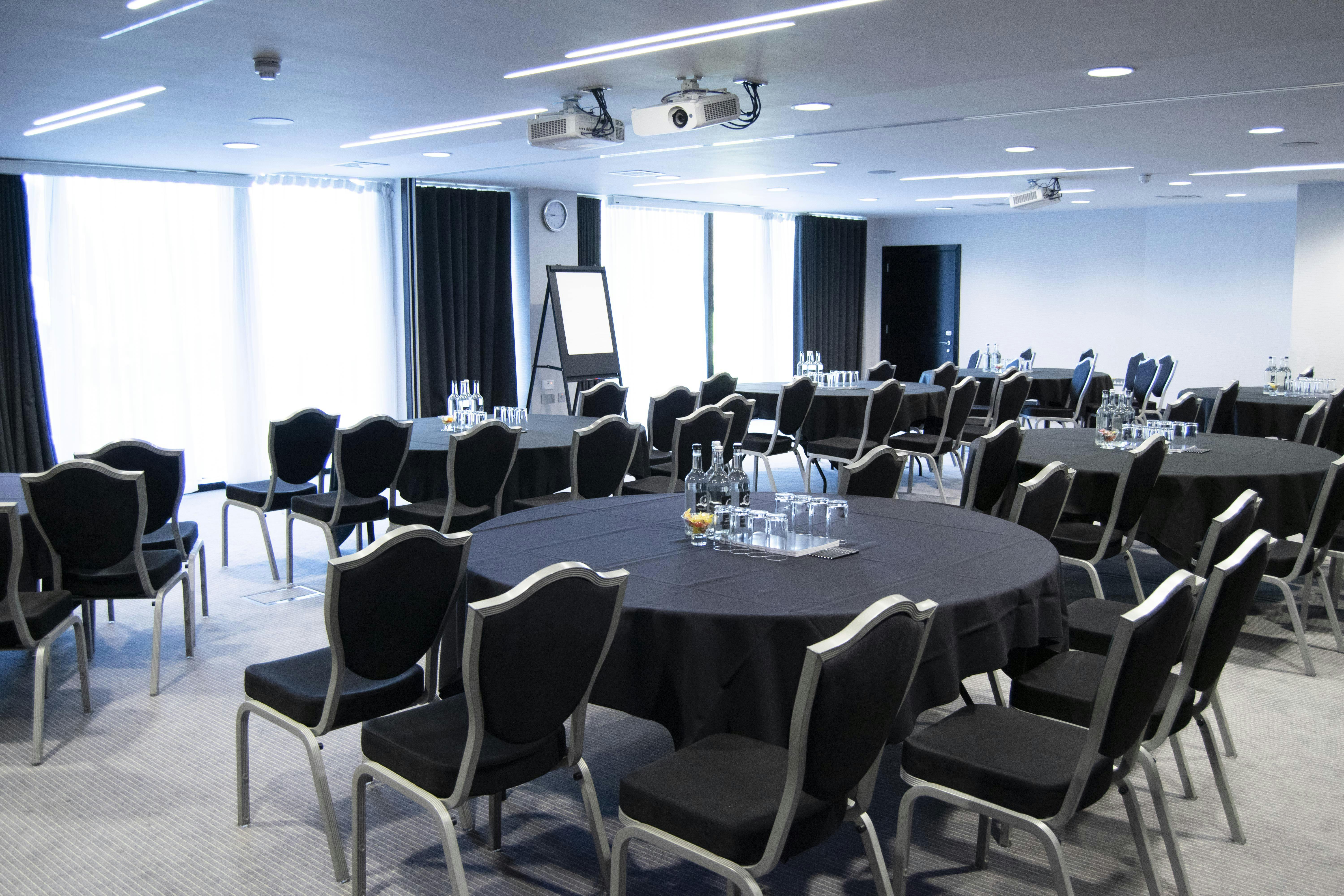 Meeting room at Dukes, Hilton London Syon Park, ideal for workshops and presentations.