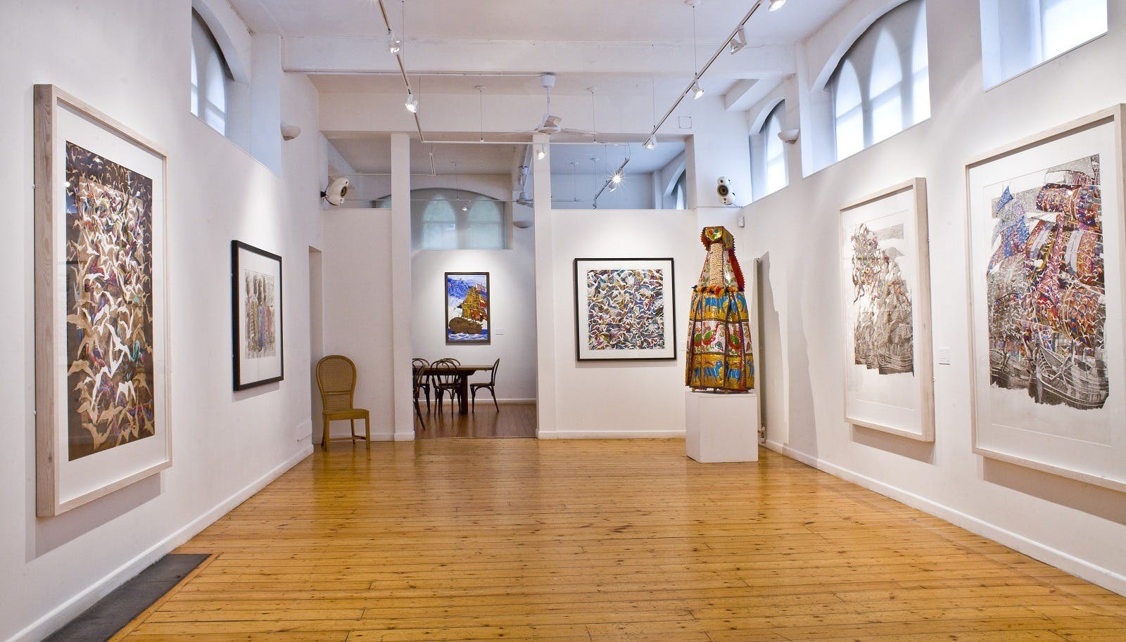 October_Gallery_MAIN_ROOM_Cafe_View_b_.jpg