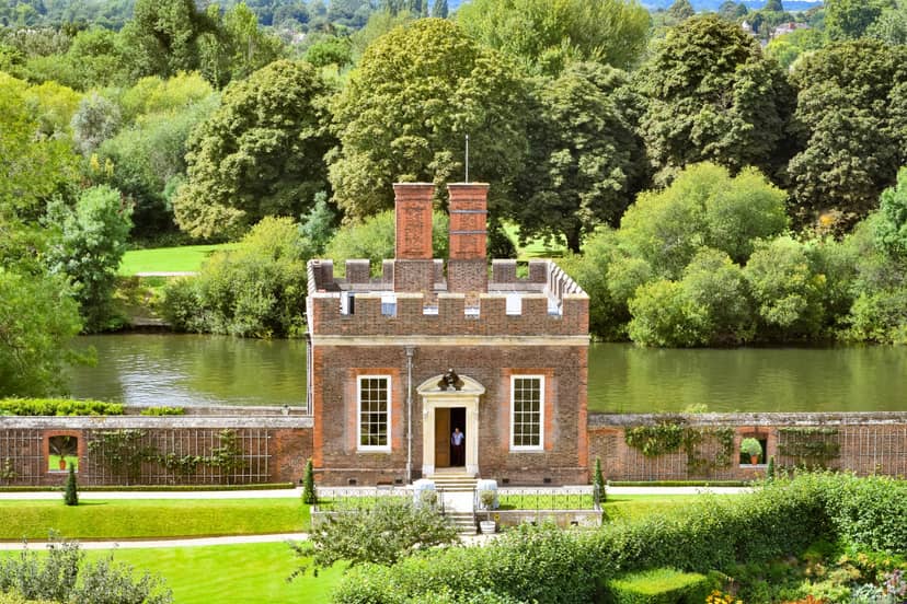 Little Banqueting House at Hampton Court Palace, ideal for outdoor weddings and events.
