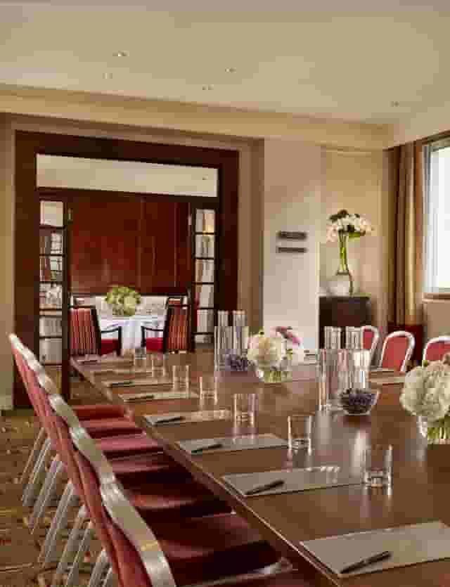 Piccadilly Suite 
