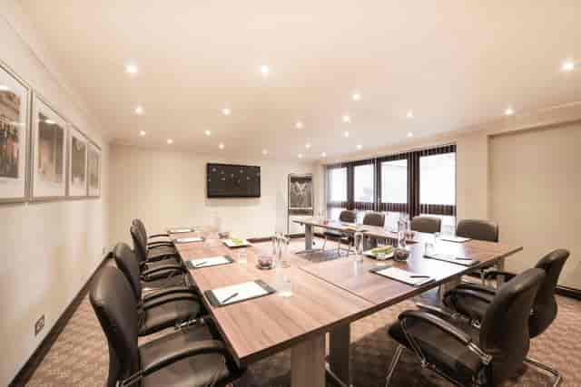 Burlington Suite U-shape boardroom setup for professional team meetings and corporate workshops.