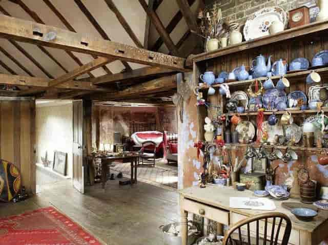 Rustic historic venue at The George Tavern for intimate board meetings and creative retreats.