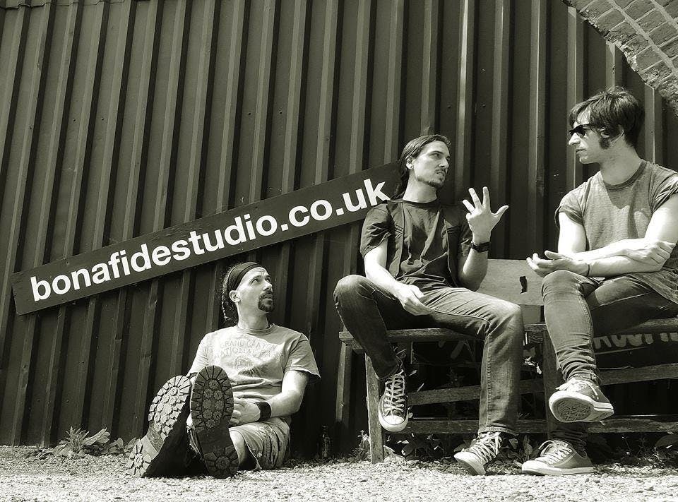 "Relaxed brainstorming session in BonaFideStudio for creative event planning."