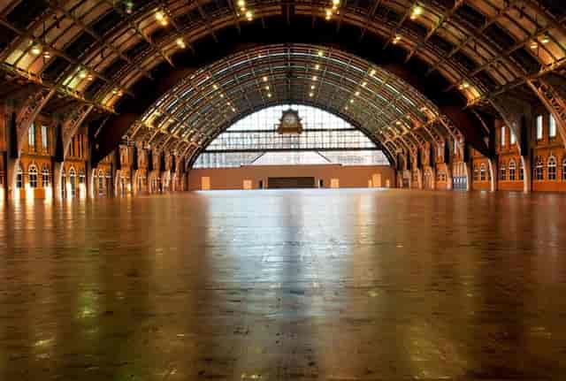 Charter Suite in Manchester Central: spacious venue with grand arched ceiling for events.