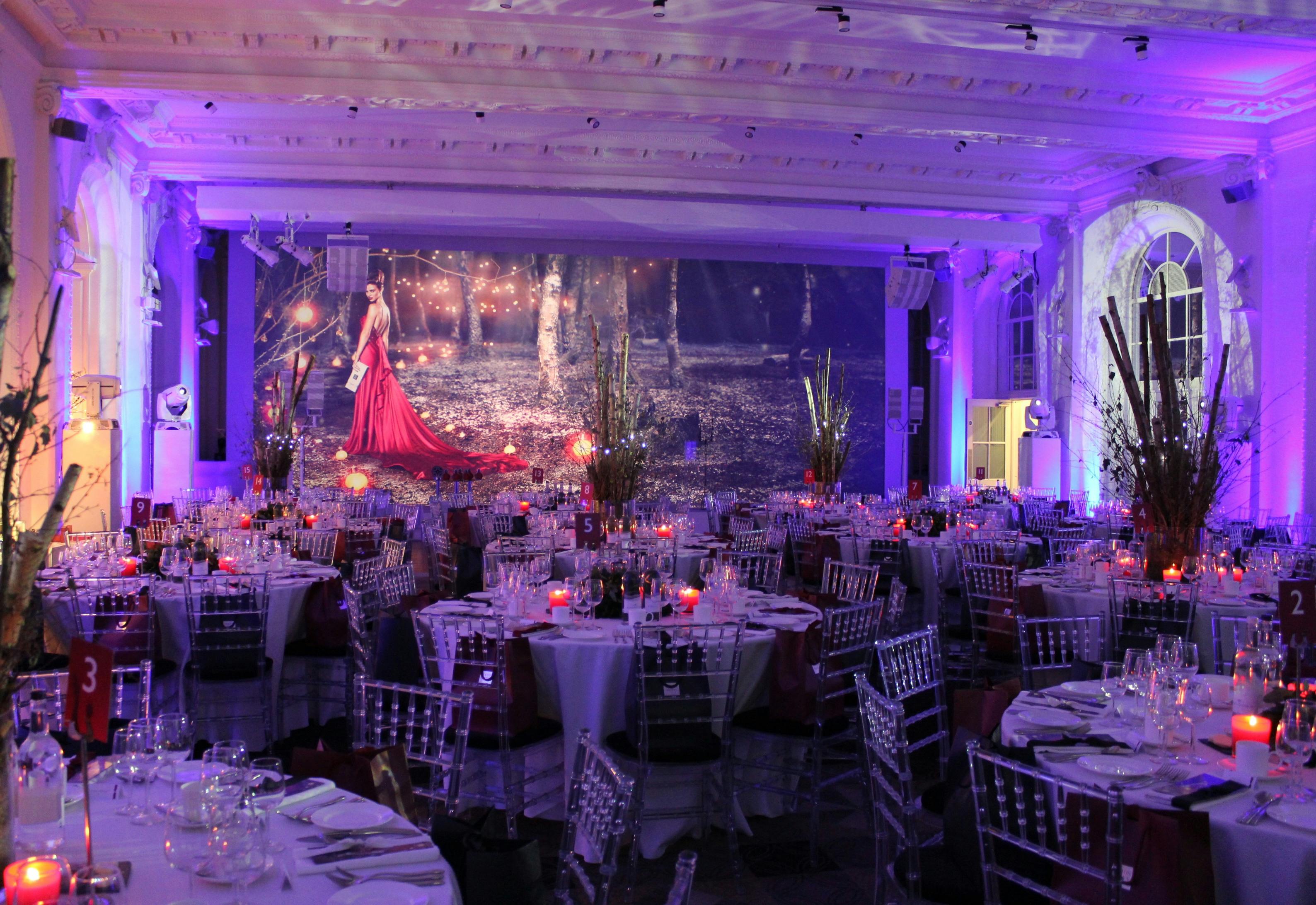 Elegant banquet hall with fine dining setup, perfect for galas and formal dinners.