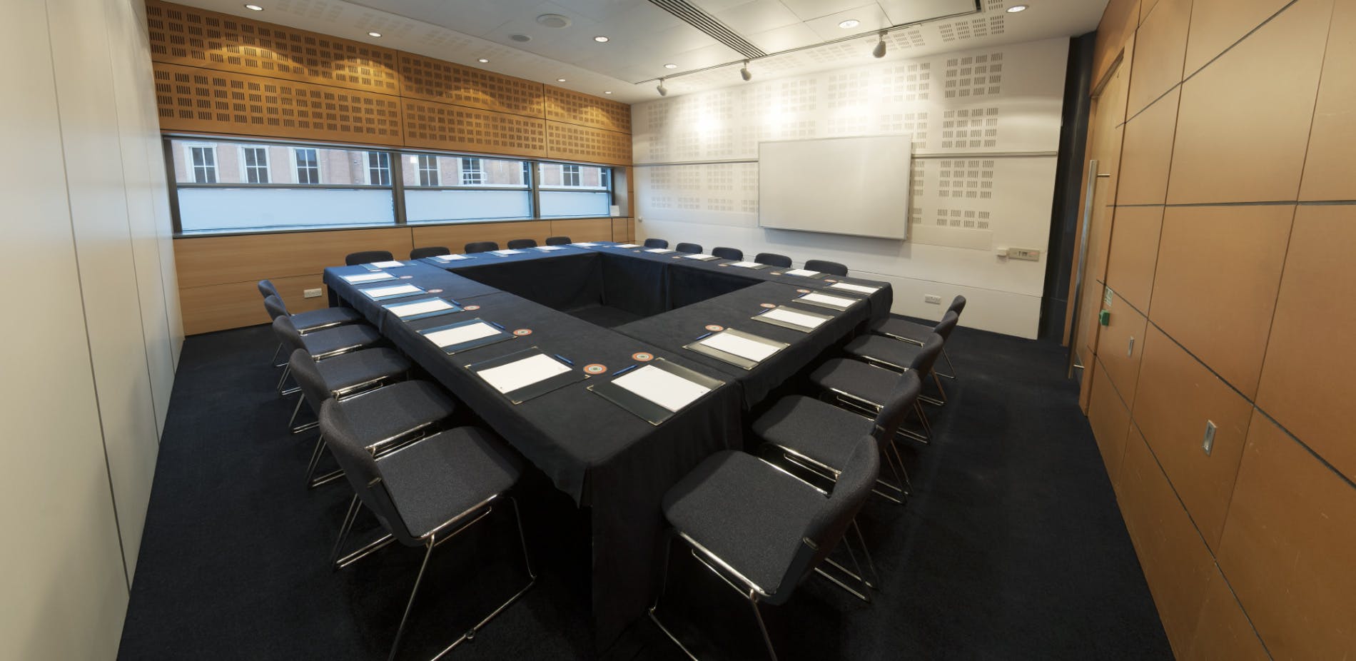 U-shaped meeting room in Manchester Central, ideal for collaborative discussions and brainstorming.