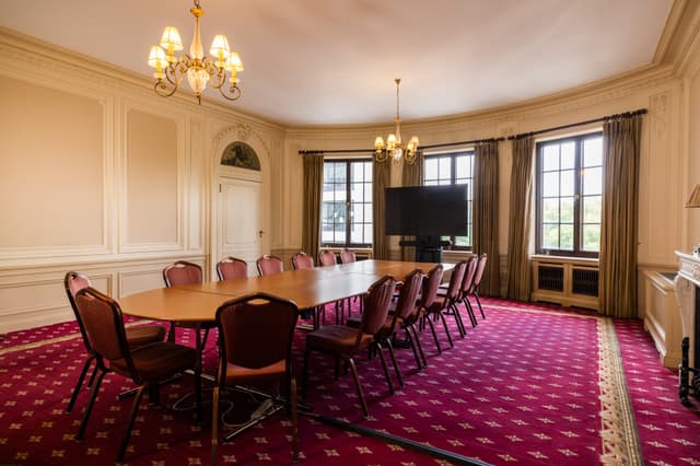 Handley Page Room