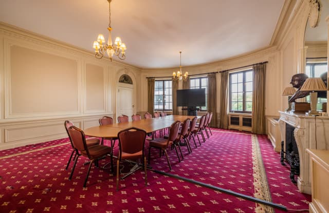 Handley Page Room