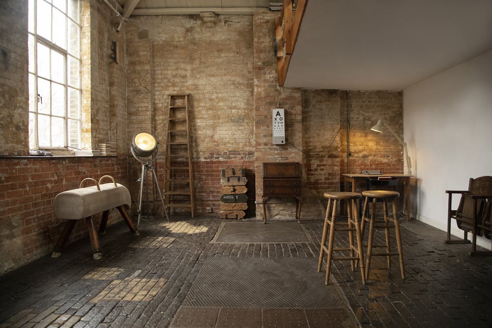 Versatile event space with rustic charm, ideal for workshops and gatherings.