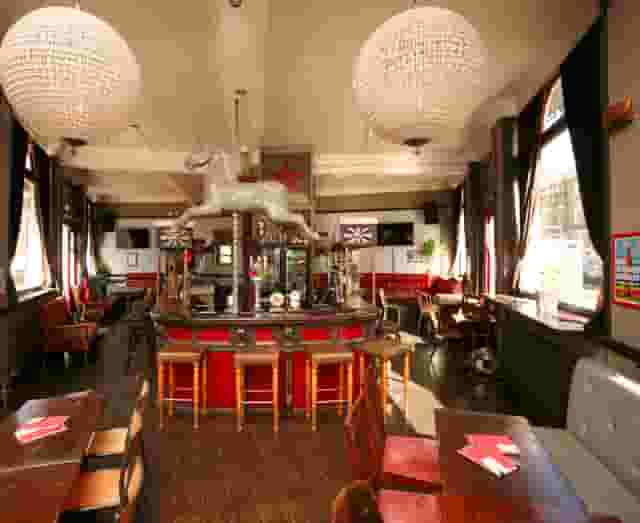 Star by Hackney Downs