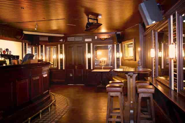 The Basement Bar at Sun & 13 Cantons: intimate pub setting for networking and social events.
