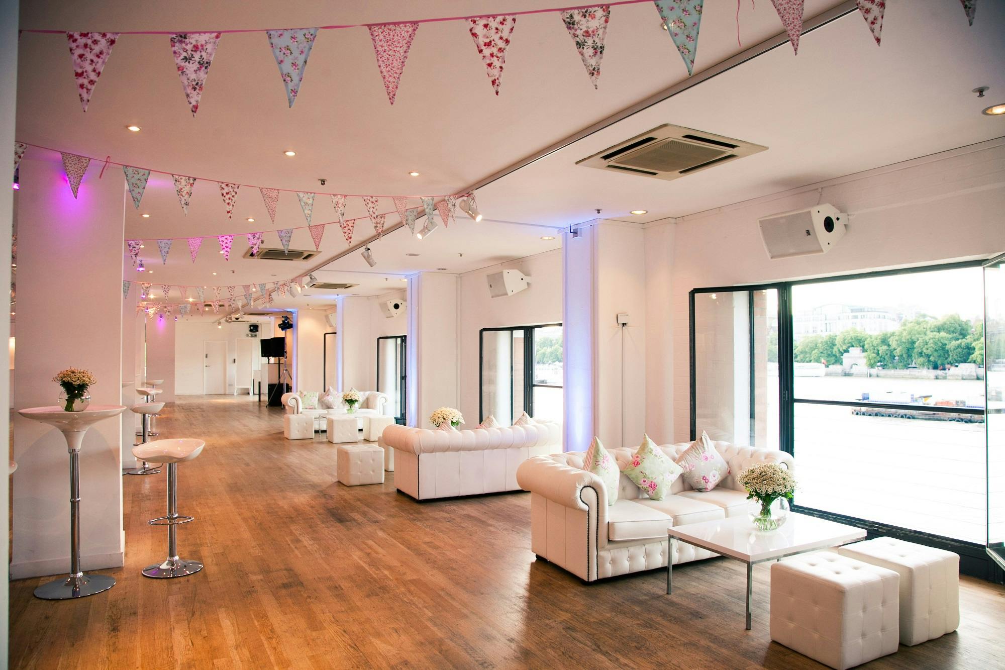 Intern_Party_2013-4.jpg