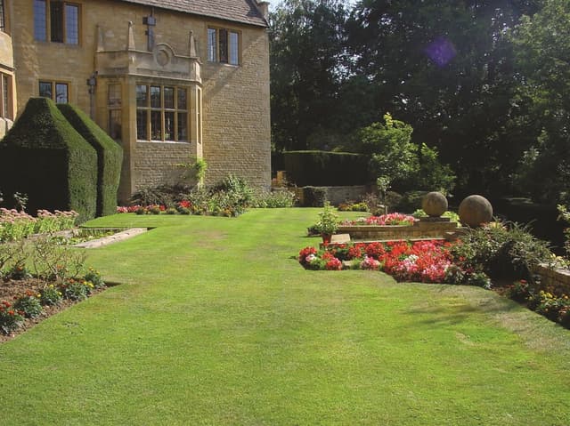 Foxhill Manor