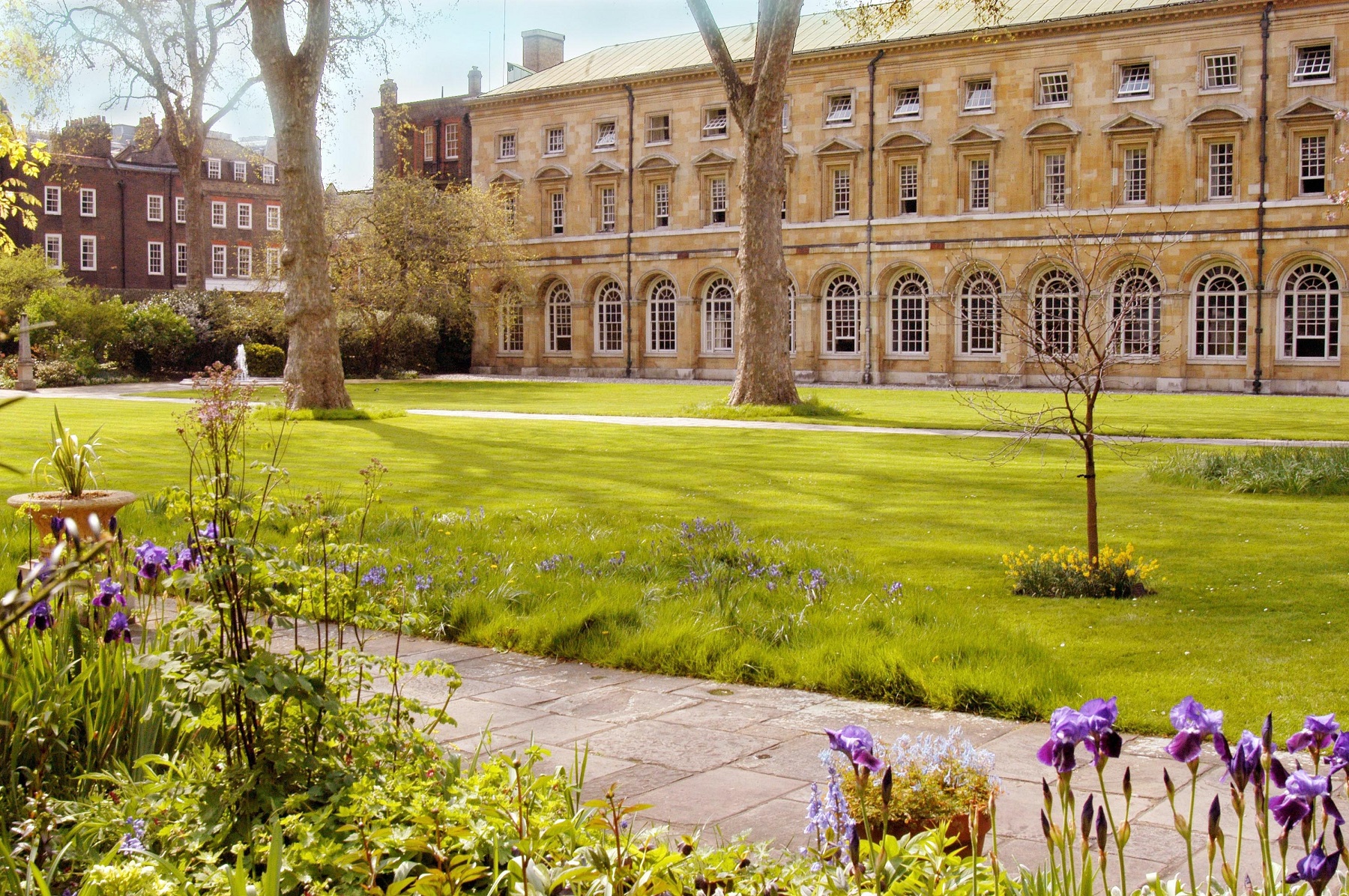 College Garden at Westminster Abbey: manicured lawn, ideal for outdoor receptions and events. - Banner