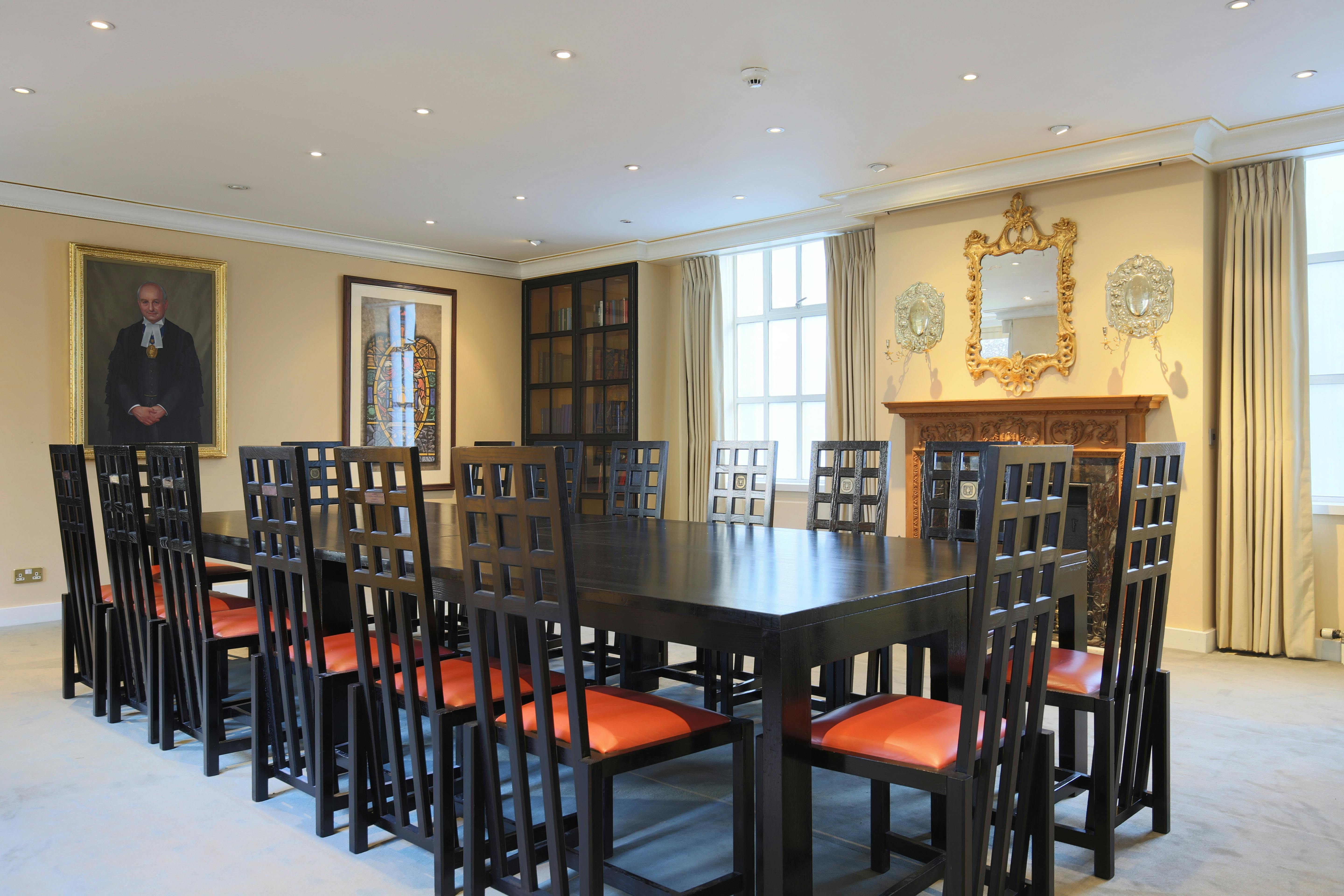 Parlour Room in Founders' Hall: elegant meeting space with natural light for professional events.