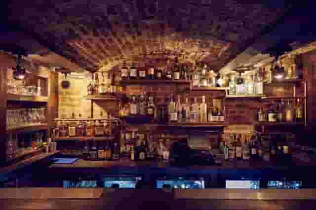 Apples and Pears Bar