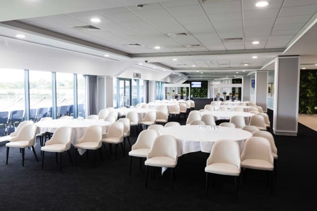 Warwickshire Suite