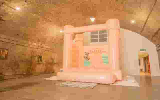 MOTEL