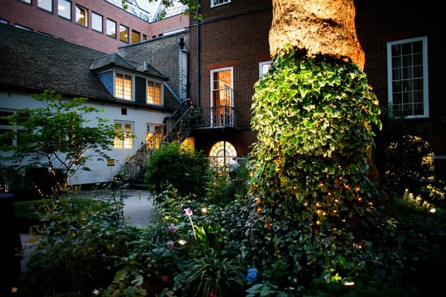 Stationers' Hall and Garden