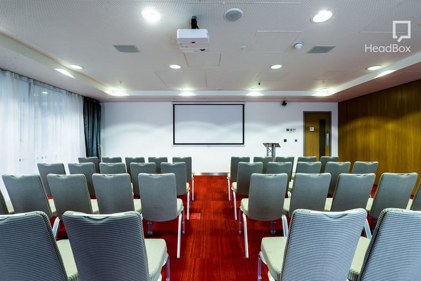 Meeting room at Unique Venues Birmingham, ideal for conferences and workshops.