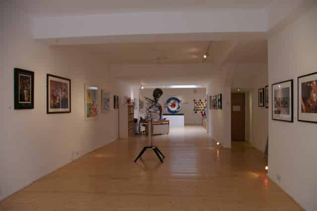Gallery Different