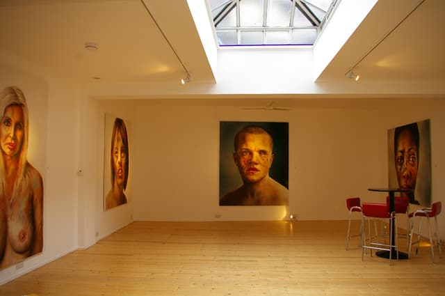 Gallery Different