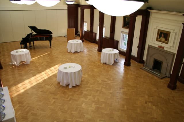St Hugh's College