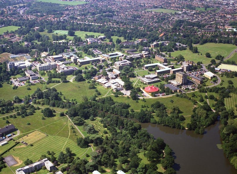 3sixty at Reading University: spacious venue for events, green spaces, scenic backdrop.