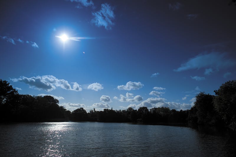 Mojos at Reading University: serene lakeside venue for outdoor events and retreats.