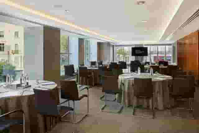 Oak Suite