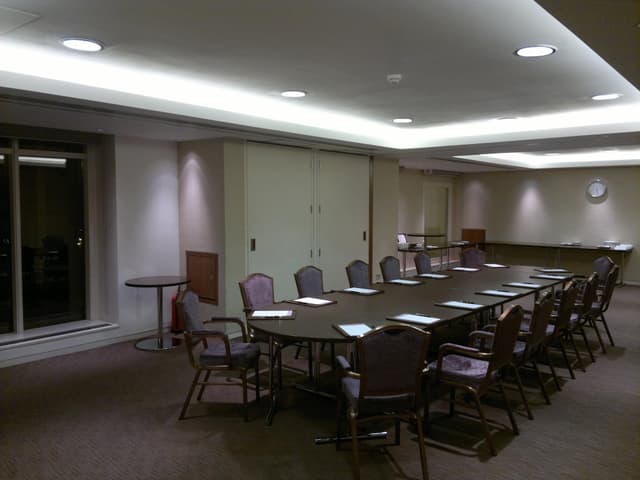 Oak Suite