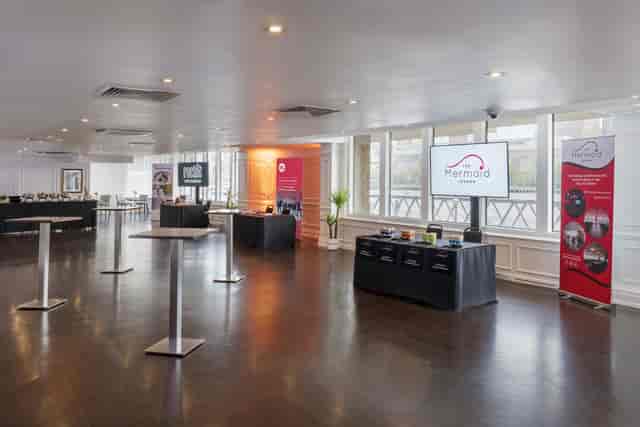 Lower River Room